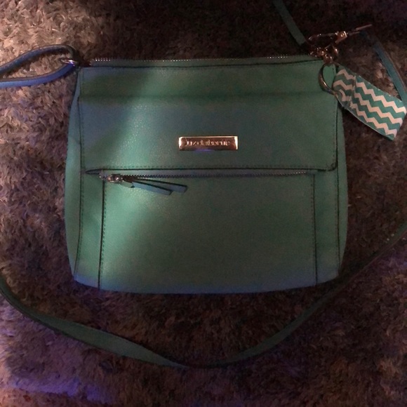 LIZ CLAIBORNE Baby Blue Leather Crossbody Bag - Picture 4 of 9